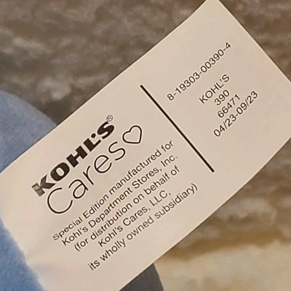 Arthur Plush Toy w/ Book - Yellow & Blue ~ Arthur Read an Aardvark ~ Marc Brown - Picture 6 of 6